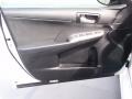 Super White - Camry SE Photo No. 32