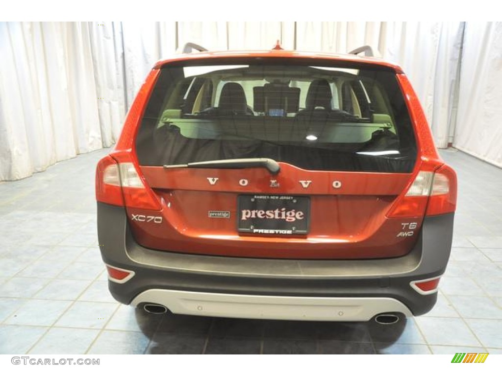 2012 XC70 T6 AWD - Flamenco Red Metallic / Off Black photo #25