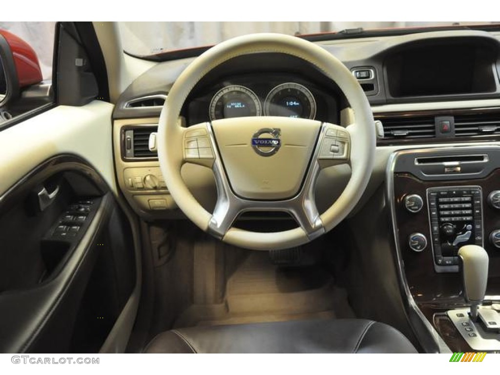 2012 Volvo XC70 T6 AWD Steering Wheel Photos