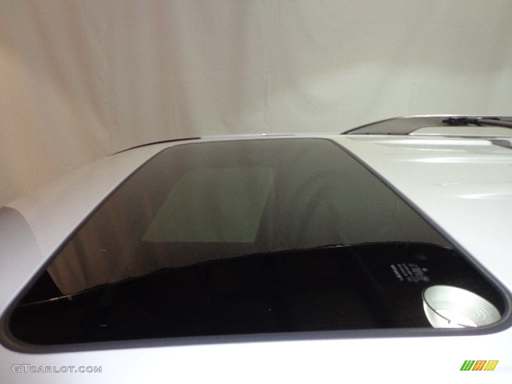 2013 LX 570 - Starfire White Pearl / Black/Mahogany Accents photo #6