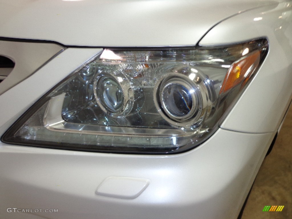 2013 LX 570 - Starfire White Pearl / Black/Mahogany Accents photo #13