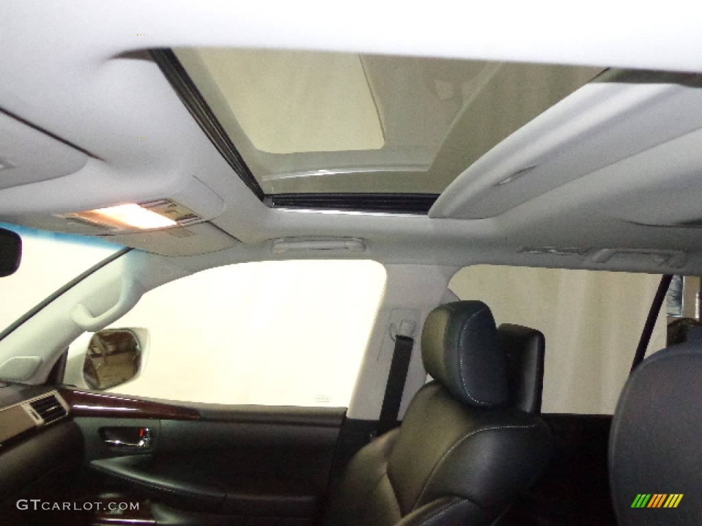 2013 LX 570 - Starfire White Pearl / Black/Mahogany Accents photo #25