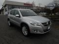 Reflex Silver Metallic - Tiguan SE Photo No. 1