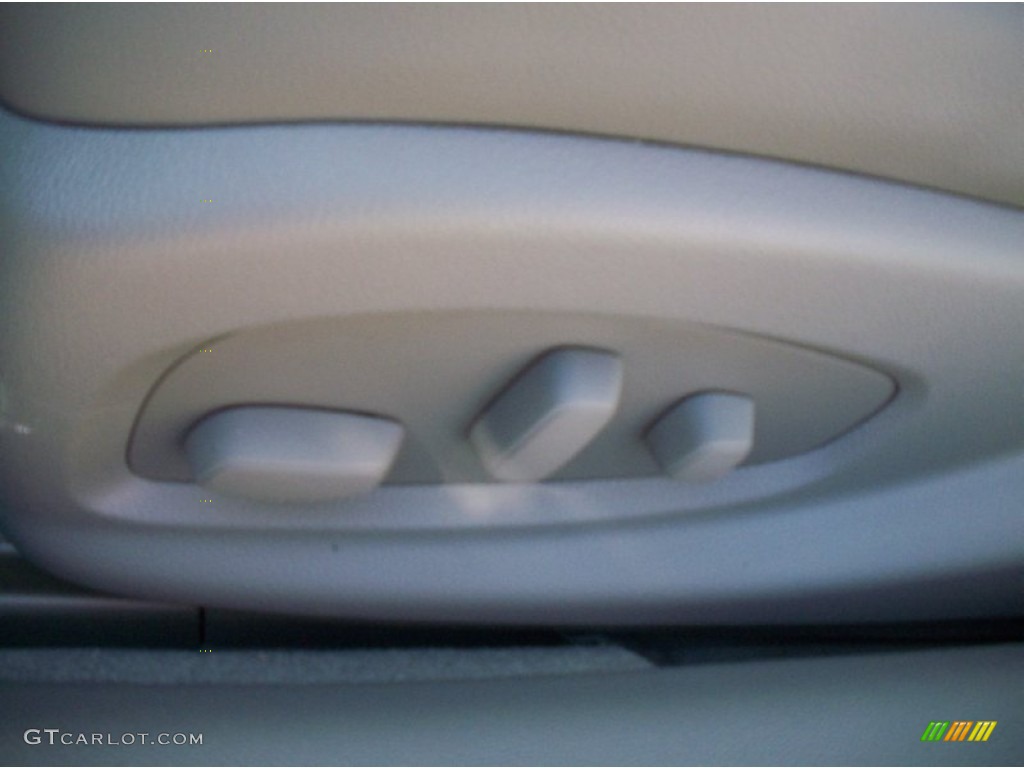 2014 Impala LT - Silver Topaz Metallic / Jet Black/Dark Titanium photo #29