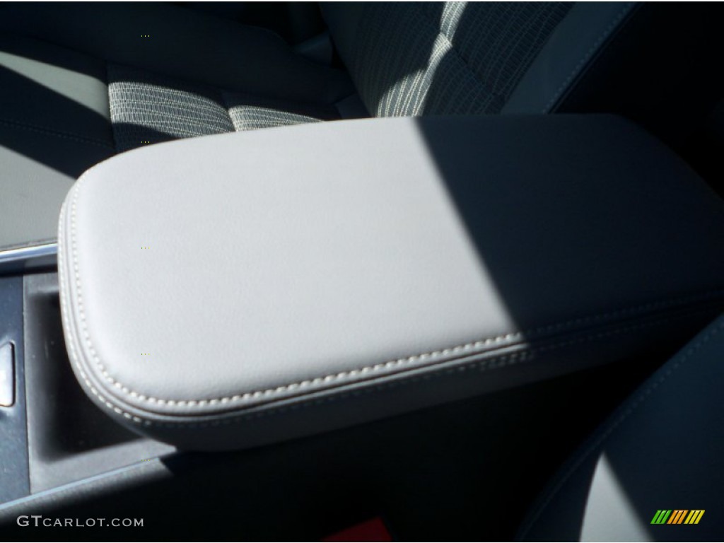2014 Impala LT - Silver Topaz Metallic / Jet Black/Dark Titanium photo #30