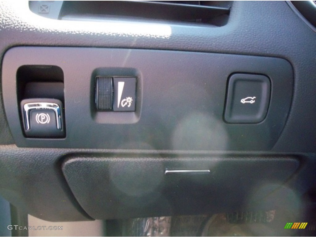 2014 Impala LT - Silver Topaz Metallic / Jet Black/Dark Titanium photo #33