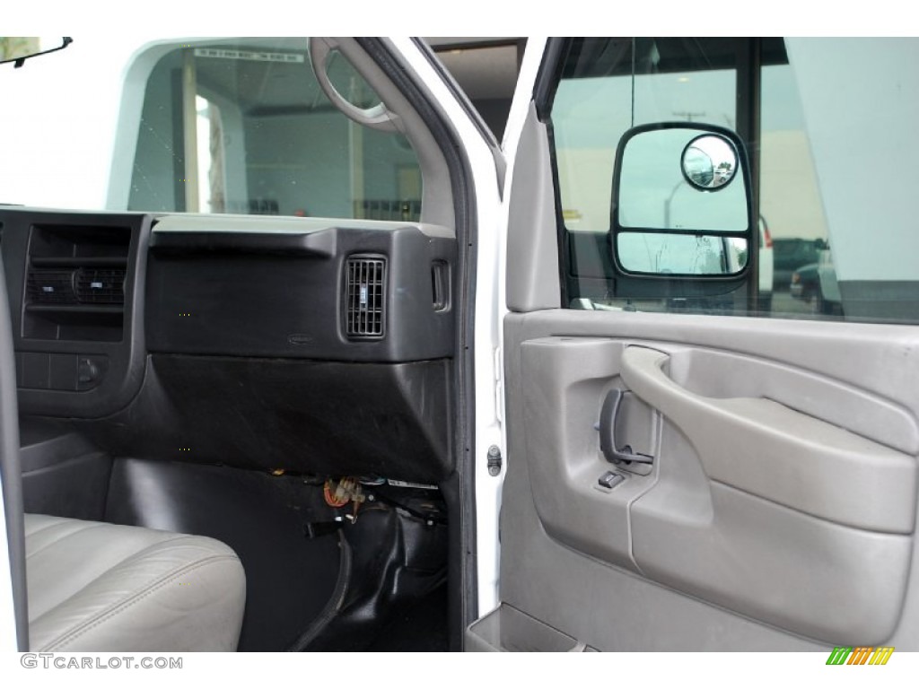 2008 Express 1500 Cargo Van - Summit White / Medium Pewter photo #12