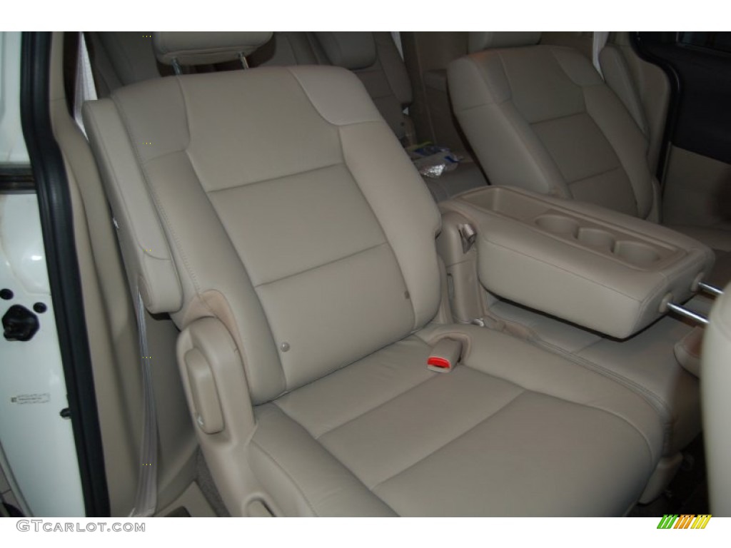 2014 Odyssey Touring - White Diamond Pearl / Beige photo #30