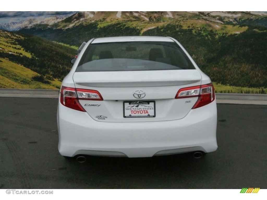 2014 Camry SE V6 - Super White / Black photo #4