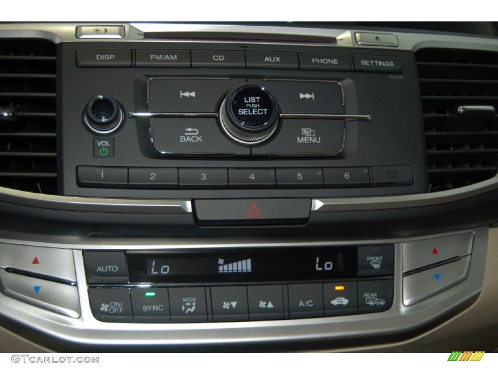 2014 Honda Accord Hybrid Sedan Controls Photo #91386535