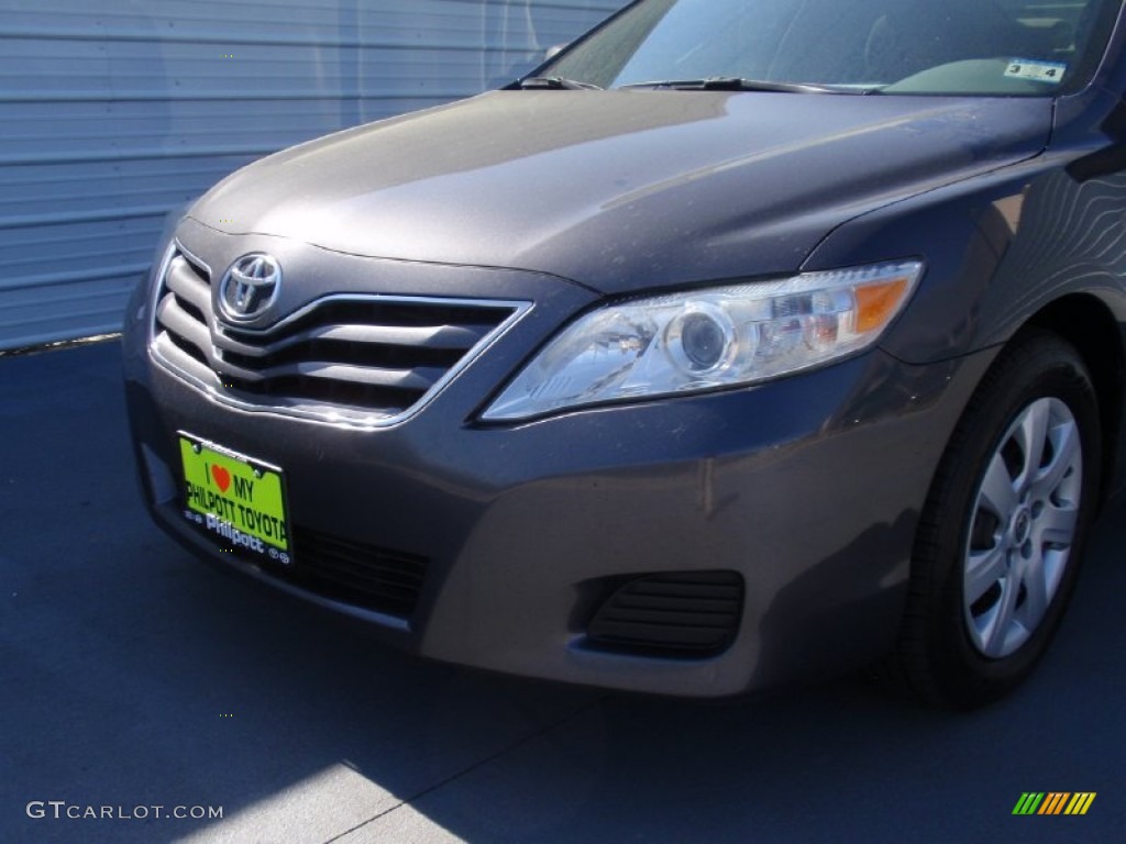 2011 Camry LE - Magnetic Gray Metallic / Bisque photo #11