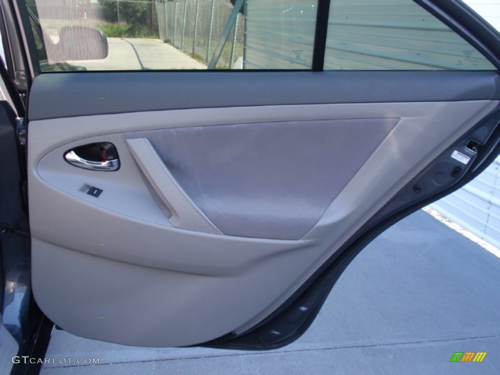 2011 Camry LE - Magnetic Gray Metallic / Bisque photo #26