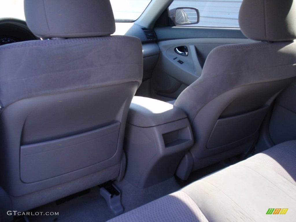 2011 Camry LE - Magnetic Gray Metallic / Bisque photo #31