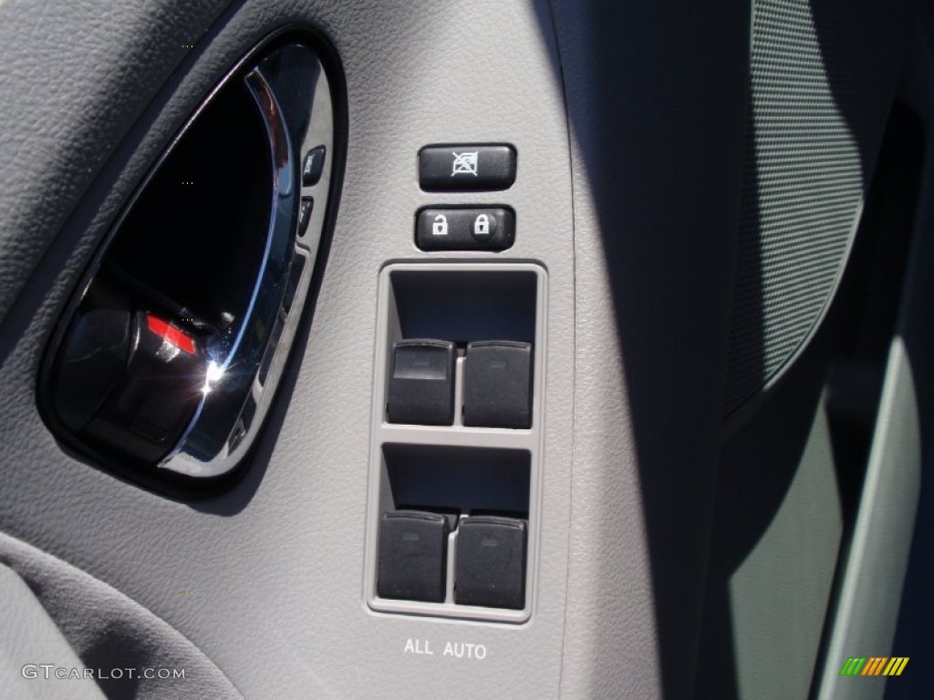 2011 Camry LE - Magnetic Gray Metallic / Bisque photo #34