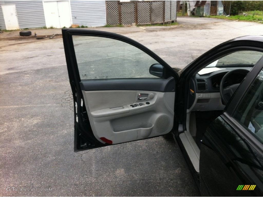 2008 Spectra EX Sedan - Black / Beige photo #9
