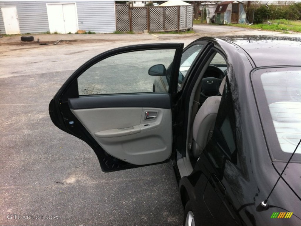 2008 Spectra EX Sedan - Black / Beige photo #13