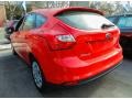 Race Red - Focus SE 5-Door Photo No. 3