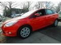 Race Red - Focus SE 5-Door Photo No. 9