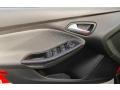 Race Red - Focus SE 5-Door Photo No. 11