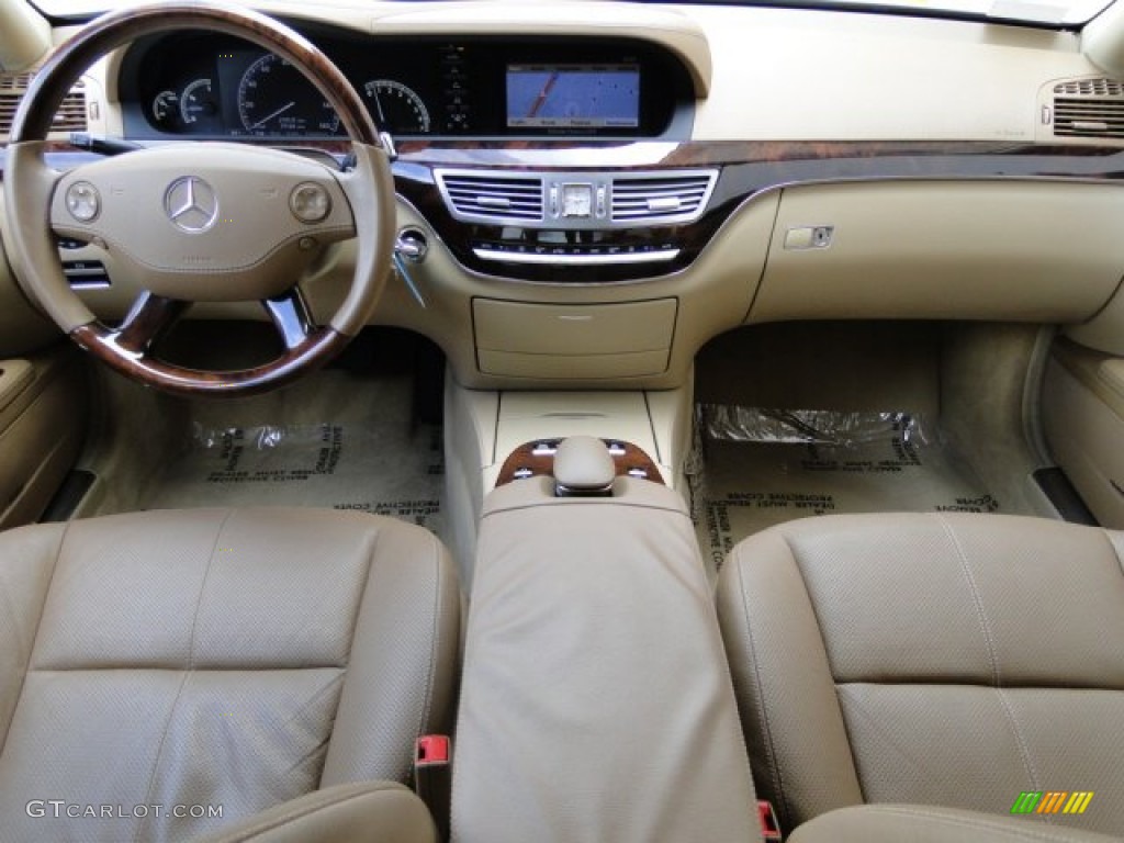 2009 Mercedes-Benz S 550 Sedan Savanna/Cashmere Dashboard Photo #91406788