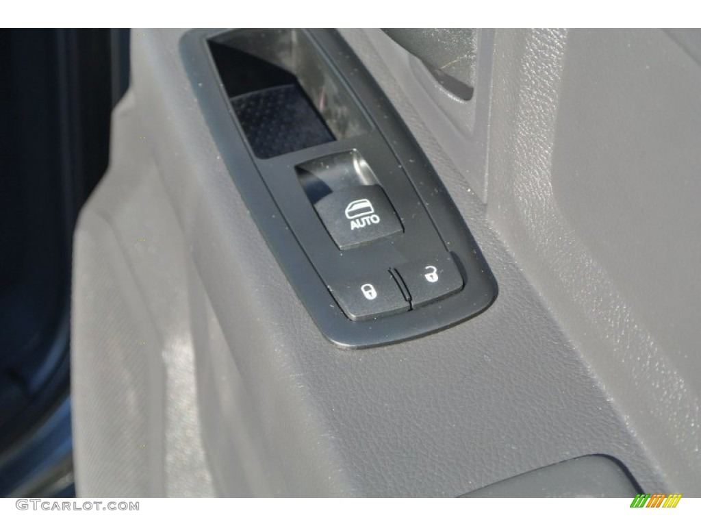 2012 Ram 1500 ST Quad Cab 4x4 - Mineral Gray Metallic / Dark Slate Gray/Medium Graystone photo #22