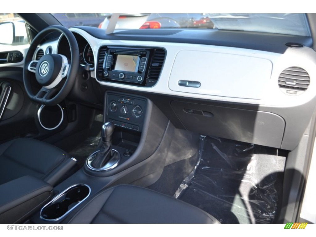 2014 Volkswagen Beetle 2.5L Convertible Titan Black Dashboard Photo #91411973