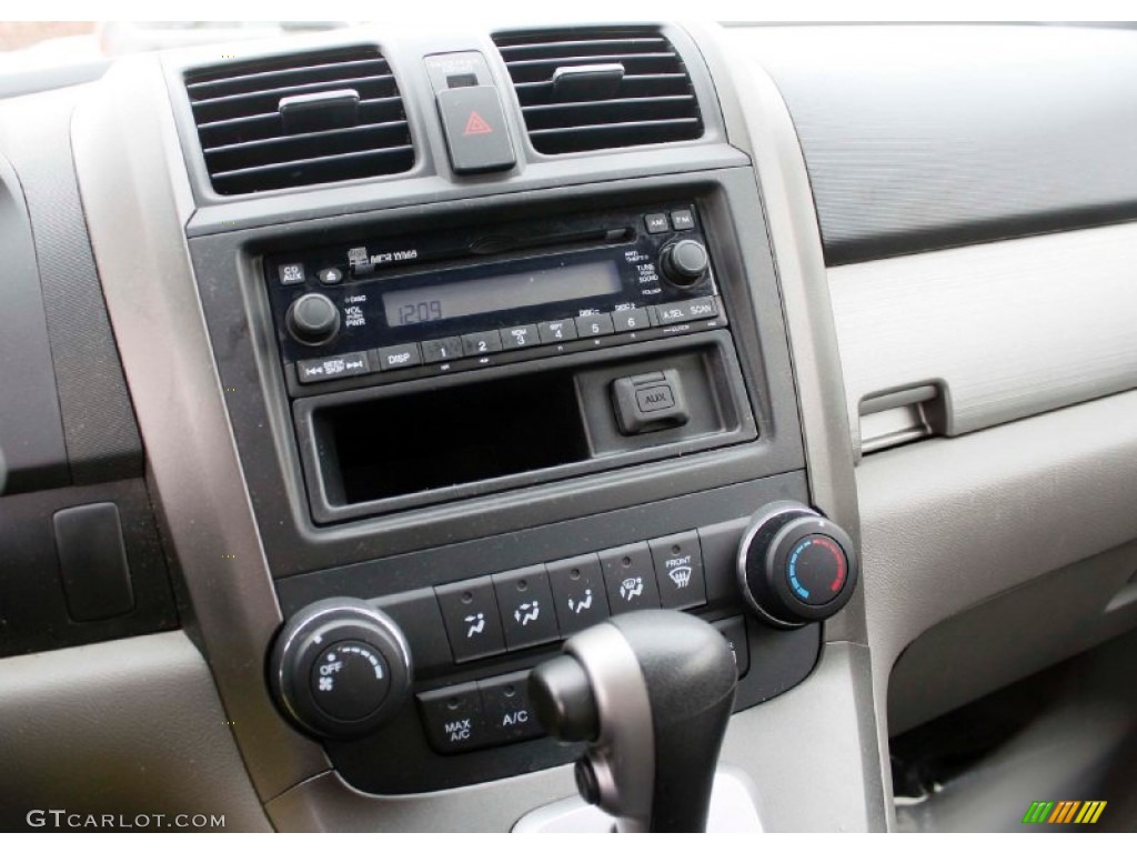 2011 Honda CR-V LX 4WD Controls Photos