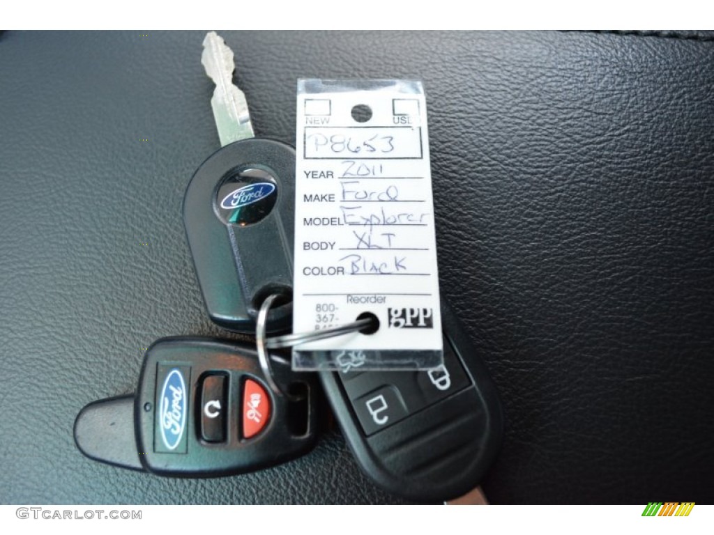 2011 Ford Explorer XLT Keys Photos