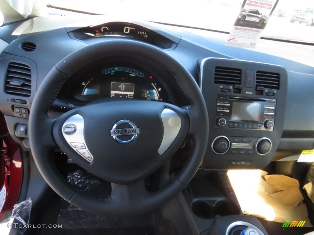2014 Nissan LEAF S Black Dashboard Photo #91423247