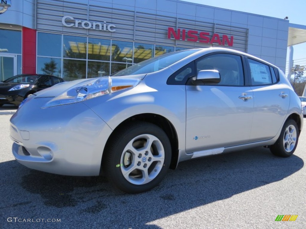 2014 LEAF SV - Brilliant Silver / Light Gray photo #1