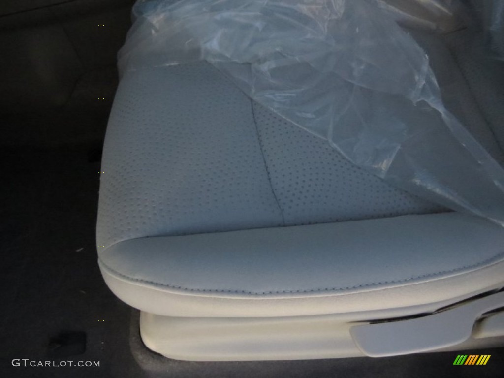2014 LEAF SV - Blue Ocean / Light Gray photo #10