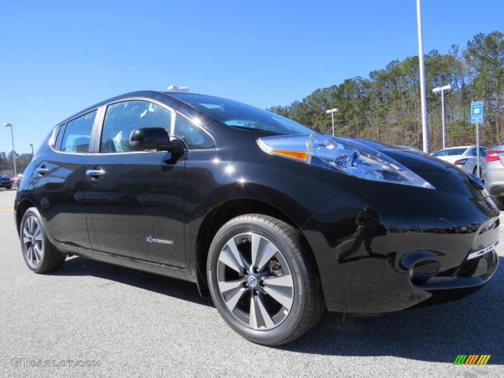 2014 Nissan LEAF SL Exterior Photos
