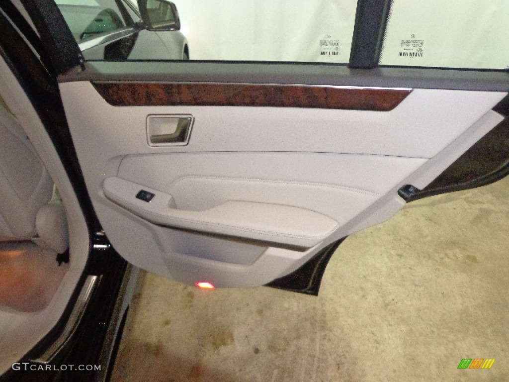 2014 E 350 4Matic Sport Sedan - Black / Silk Beige/Espresso Brown photo #32