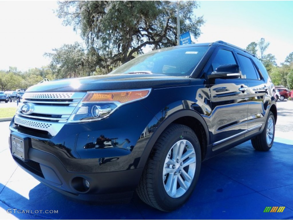 2014 Explorer XLT - Dark Side / Medium Light Stone photo #1