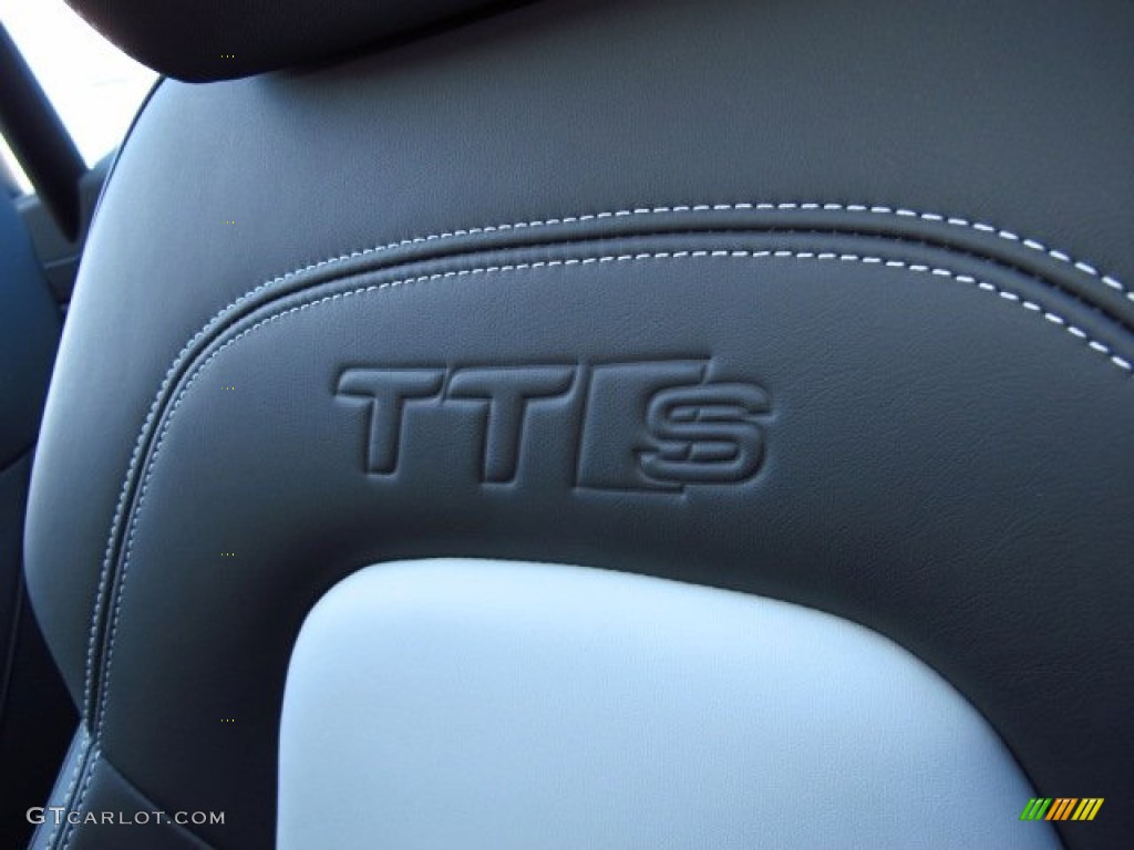 2013 Audi TT S 2.0T quattro Roadster Marks and Logos Photos