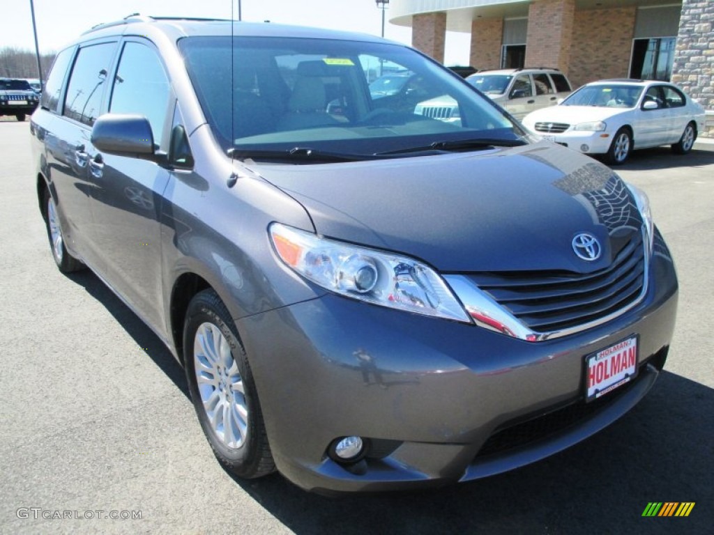 2011 Sienna XLE - Predawn Gray Mica / Bisque photo #2