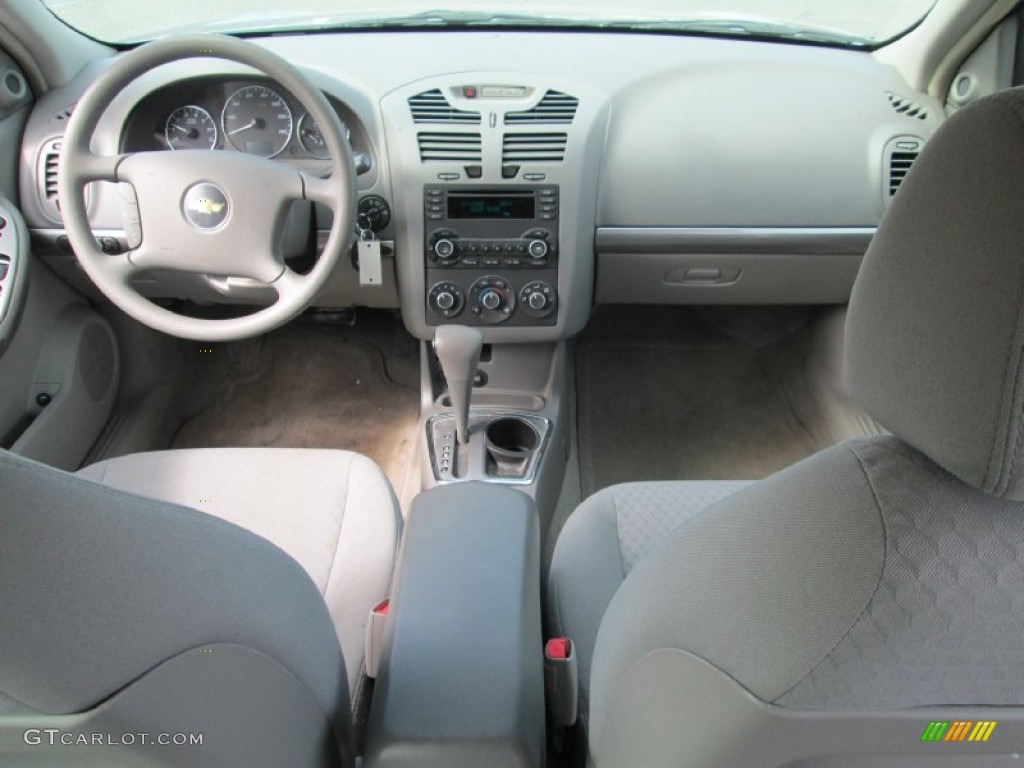 2006 Malibu Maxx LT Wagon - Silverstone Metallic / Titanium Gray photo #23