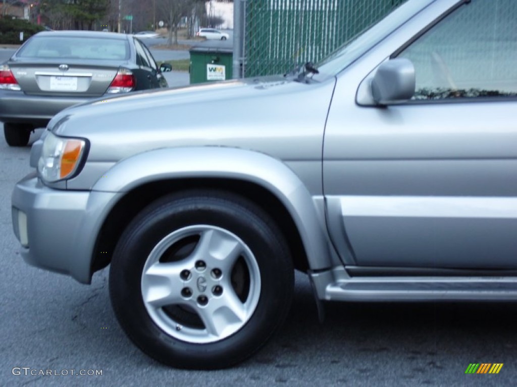 2001 QX4 4x4 - Titanium Metallic / Graphite photo #13