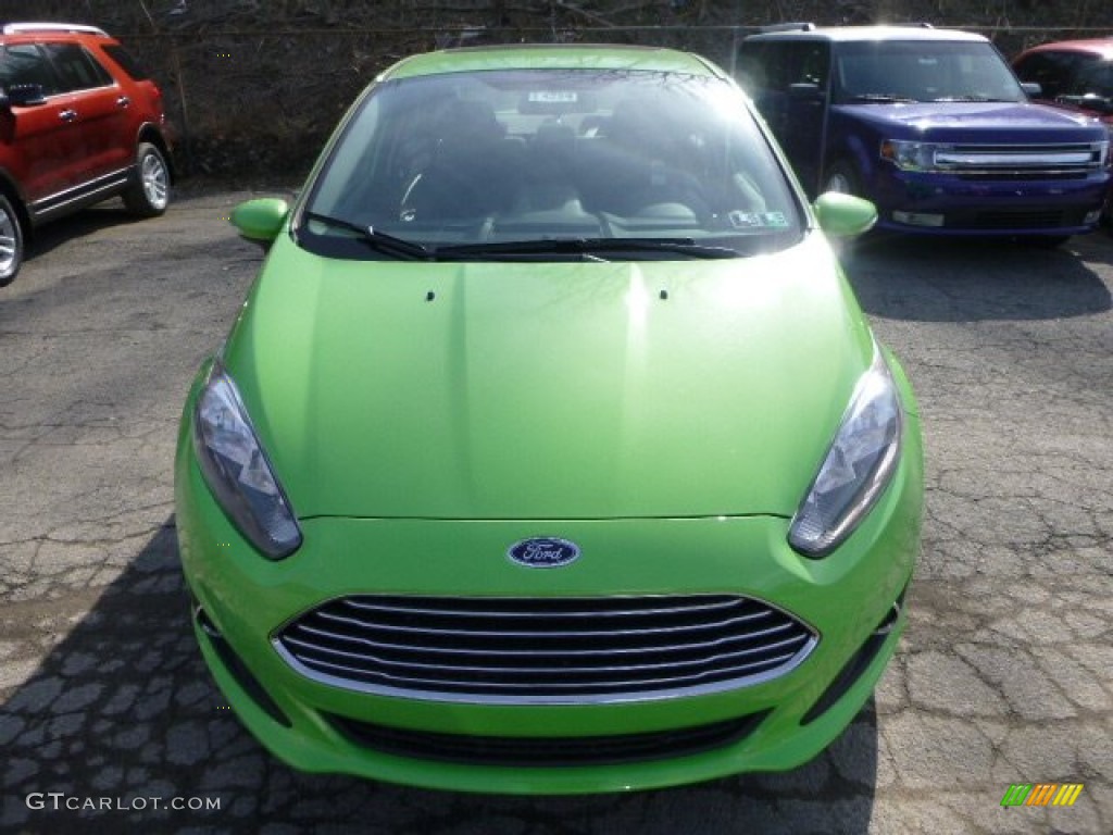 2014 Fiesta SE Sedan - Green Envy / Charcoal Black photo #6