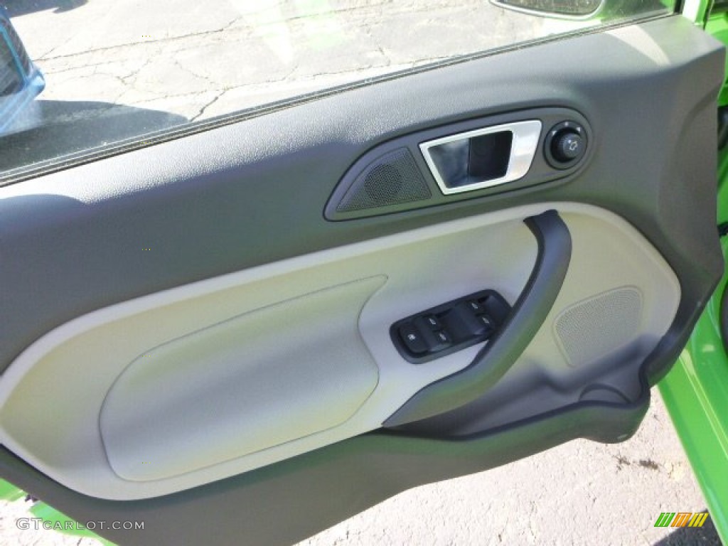 2014 Fiesta SE Sedan - Green Envy / Medium Light Stone photo #11