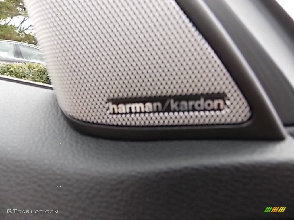 2010 Mercedes-Benz E 350 Coupe Audio System Photos