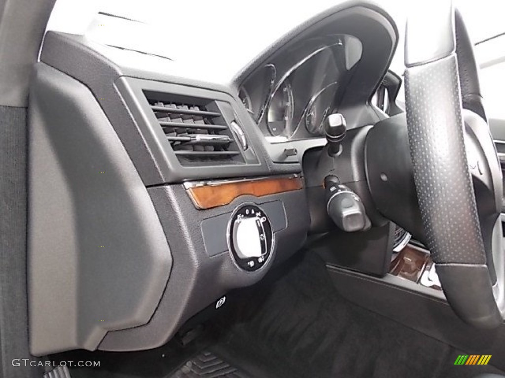 2010 Mercedes-Benz E 350 Coupe Controls Photo #91463338