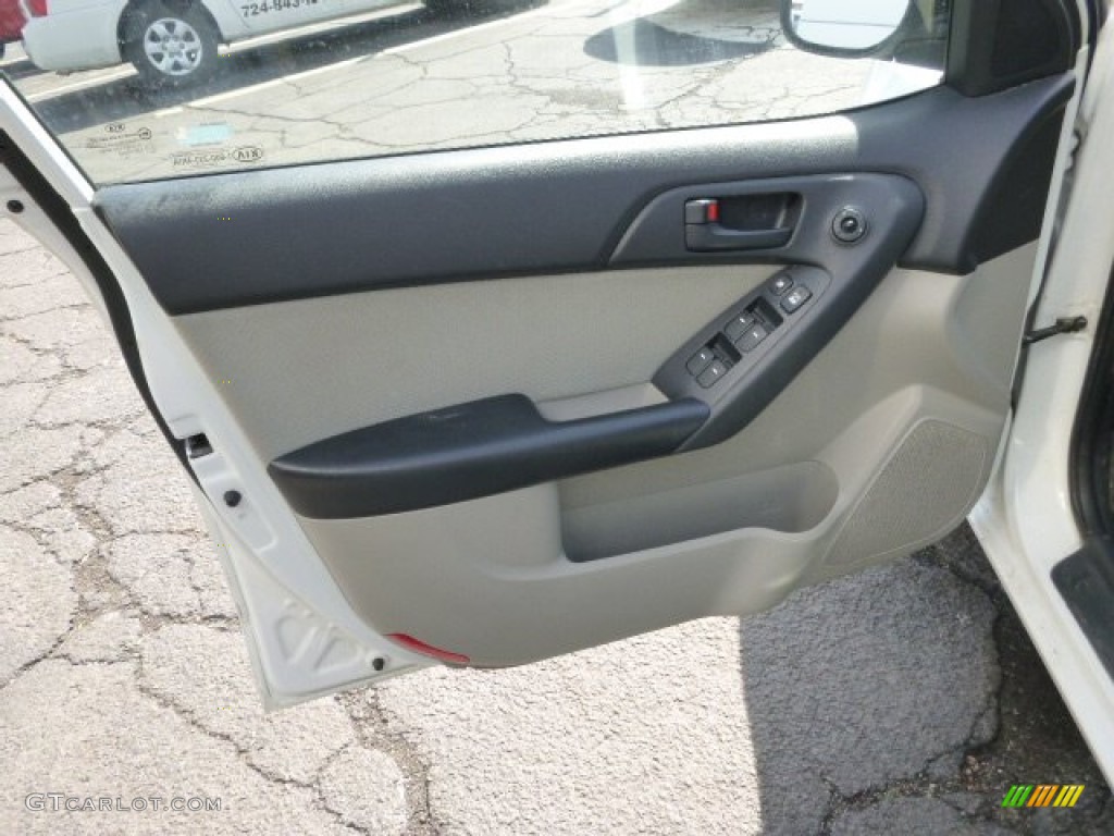 2010 Forte EX - Clear White / Coffee photo #11