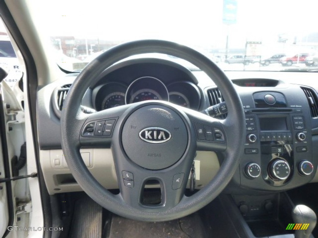 2010 Forte EX - Clear White / Coffee photo #18