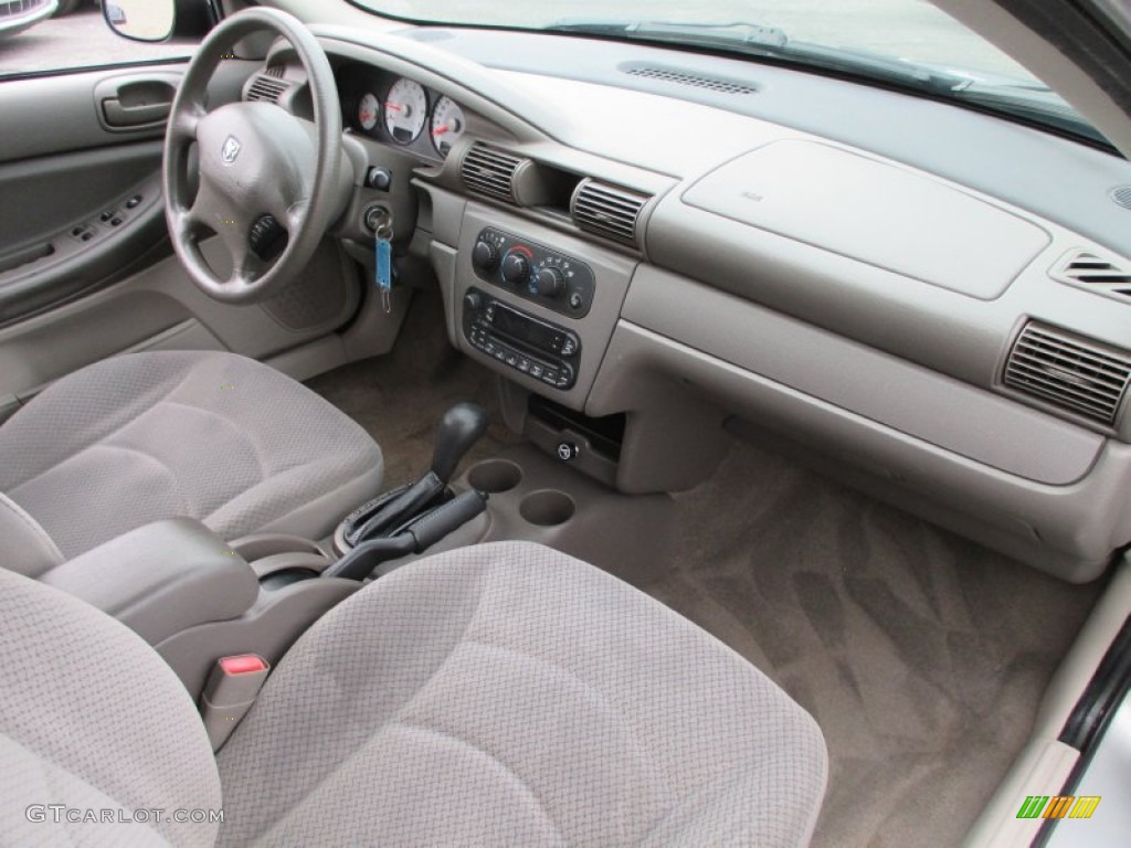 2005 Stratus SXT Sedan - Bright Silver Metallic / Dark Slate Gray photo #16