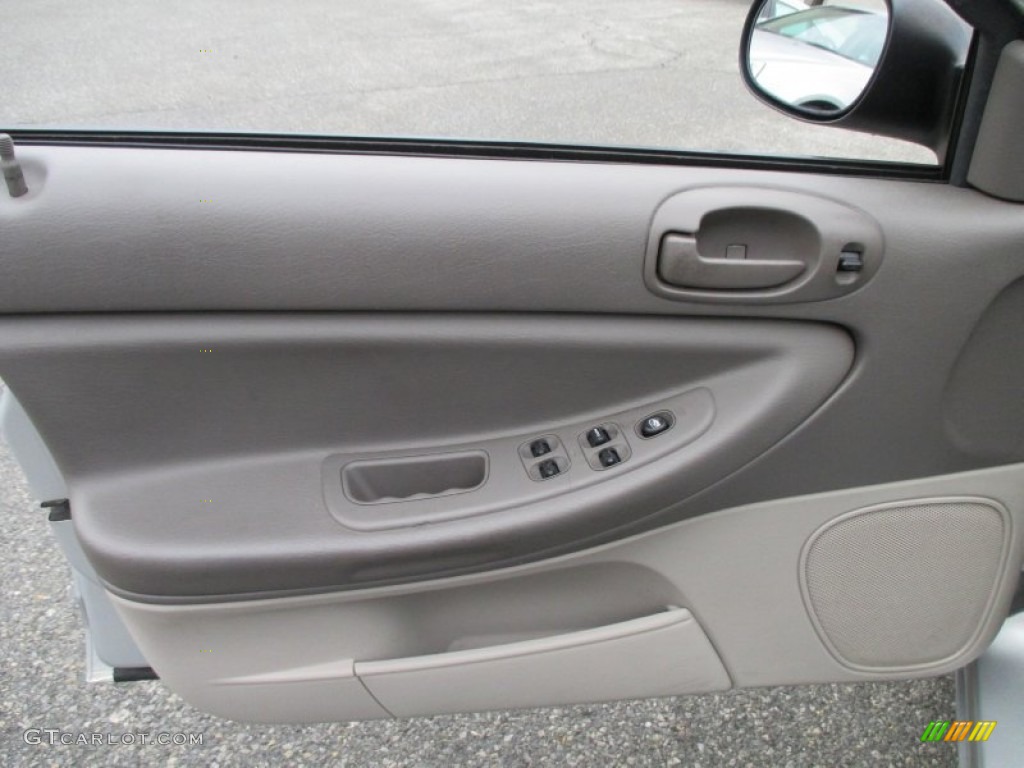 2005 Stratus SXT Sedan - Bright Silver Metallic / Dark Slate Gray photo #24