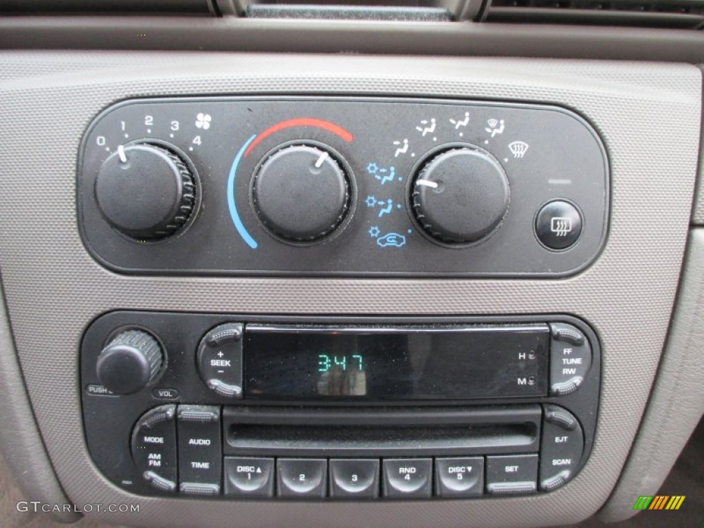 2005 Stratus SXT Sedan - Bright Silver Metallic / Dark Slate Gray photo #30
