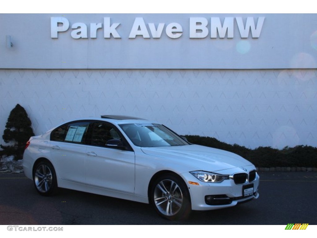 2013 3 Series 328i xDrive Sedan - Mineral White Metallic / Black photo #1