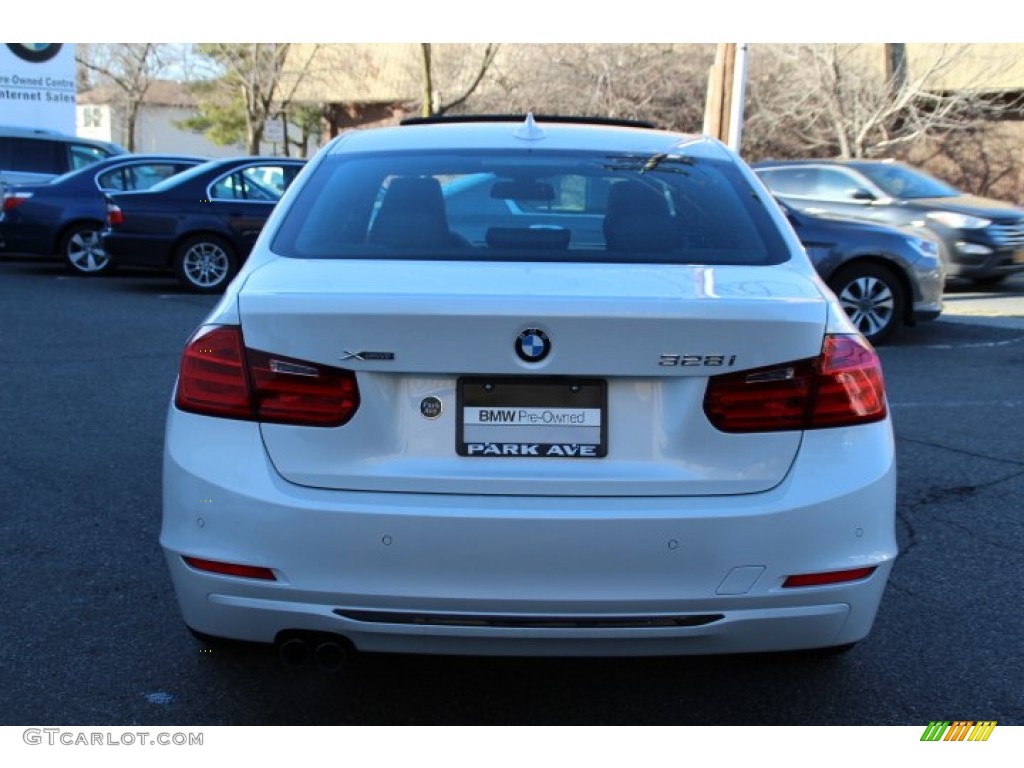 2013 3 Series 328i xDrive Sedan - Mineral White Metallic / Black photo #4