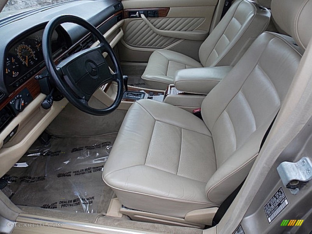 Parchment Interior 1990 Mercedes-Benz 420 SEL Sedan Photo #91470163